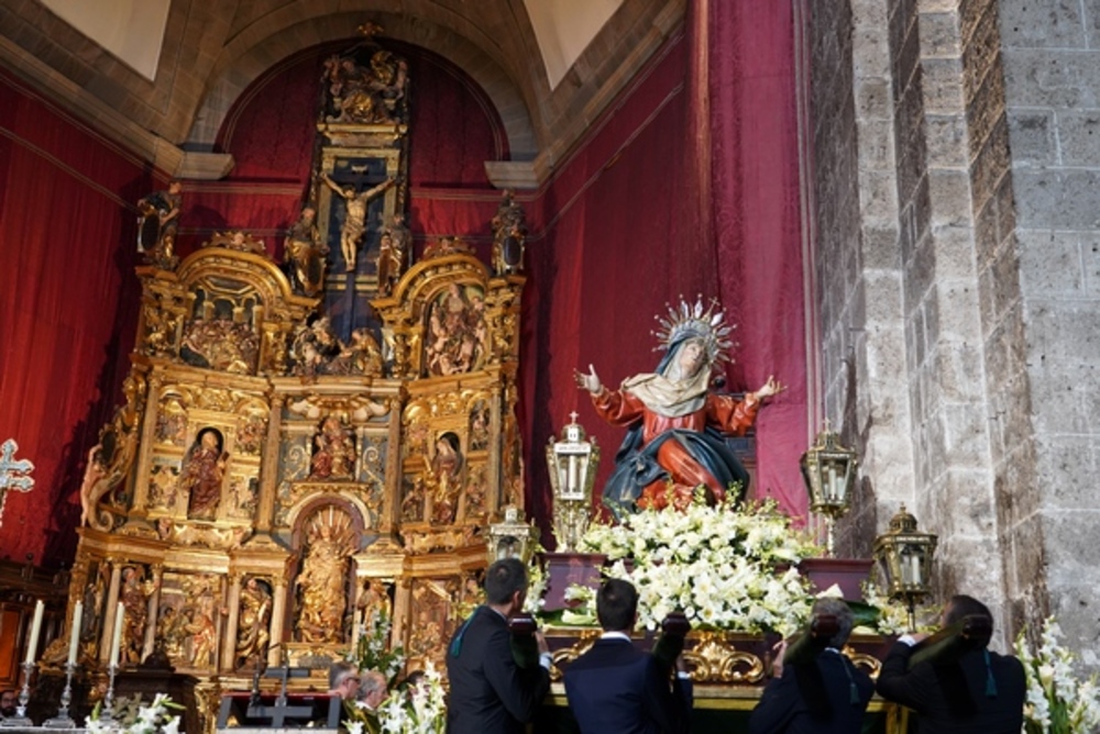 Coronación de la Virgen de la Vera Cruz.  / ICAL