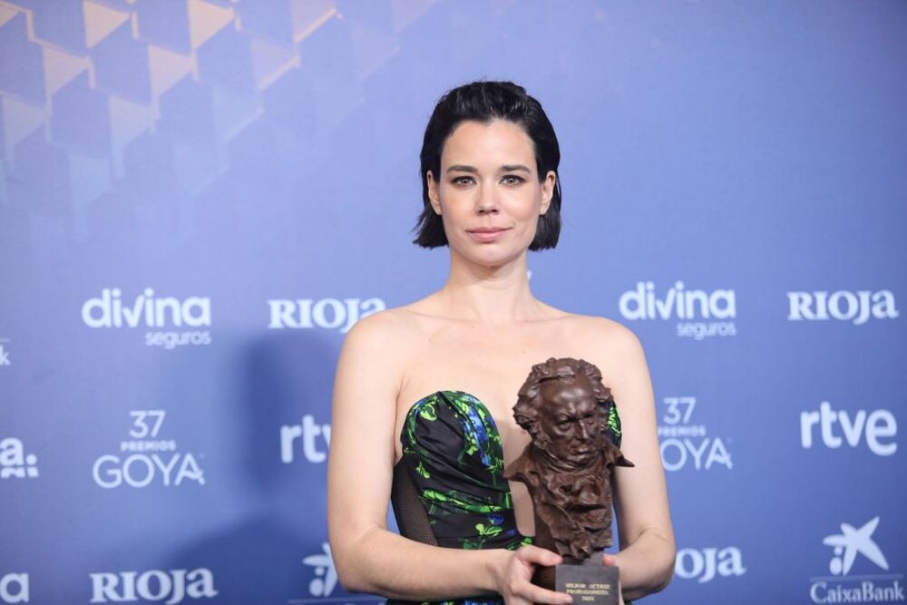 La ganadora a Mejor Actriz Protagonista por ' Cinco lobitos', Laia Costa  / MARÍA JOSÉ LÓPEZ   EUROPA PRE