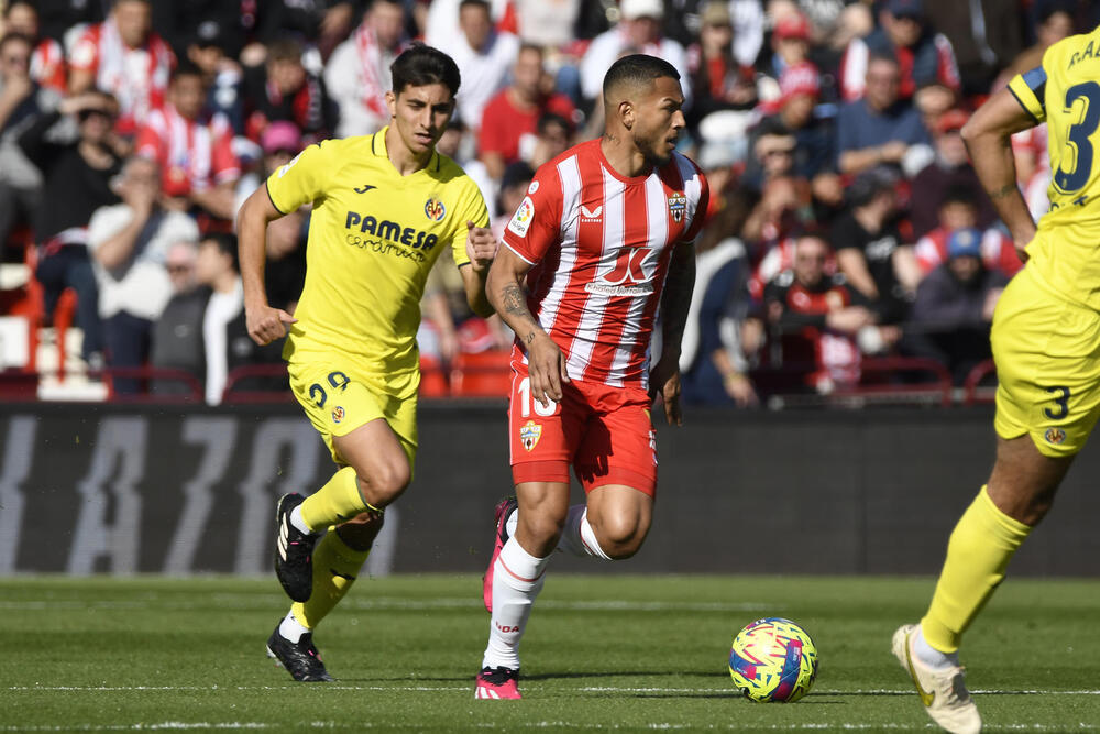 El Villarreal gana con solvencia (0-2) y regresa a los puestos europeos