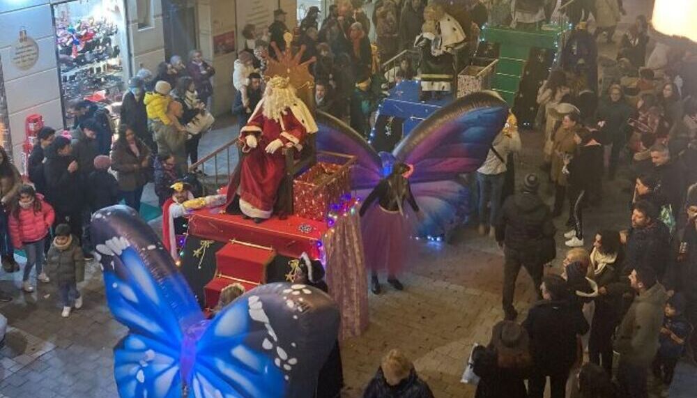 Los Reyes Magos adelantan su visita a la calle Mantería
