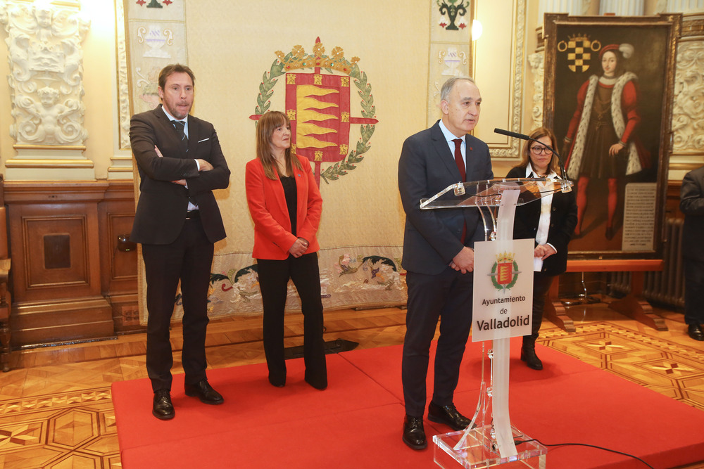 Presentación del acuerdo de la UVa con el Ayuntamiento de Valladolid para la retención y atracción de talento y entrega de los premios de los TFG y TFM  / UNIVERSIDAD DE VALLADOLID