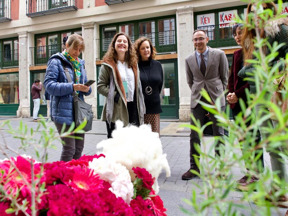 La iniciativa 'Platerías en flor' celebra su tercera edición en Valladolid con las ovejas como protagonistas.