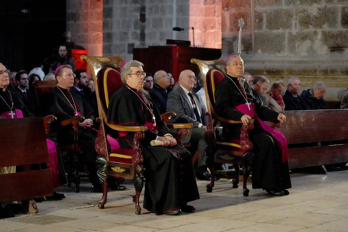 Sermón de las Siete Palabras, celebrado en la Catedral  / LETICIA PÉREZ (ICAL)