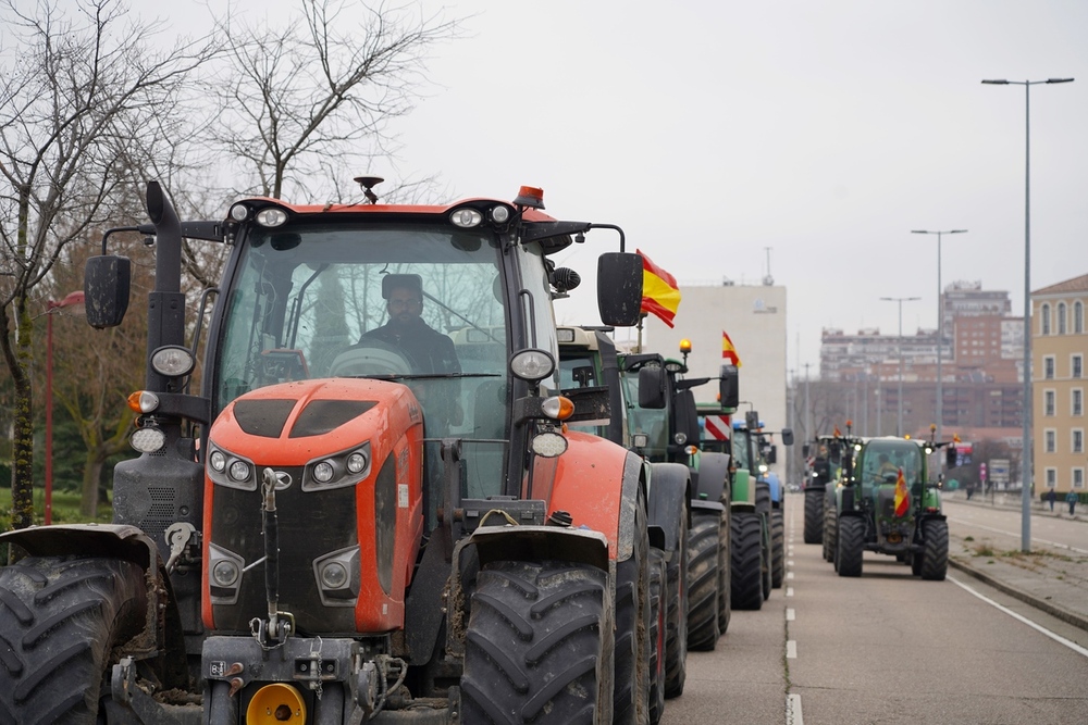Más de 1.000 tractores circulan ya por Valladolid