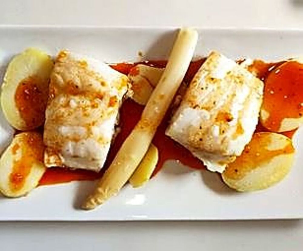 Lomo de bacalao al suave ajoarriero del restaurante 'El refugio del pago'.