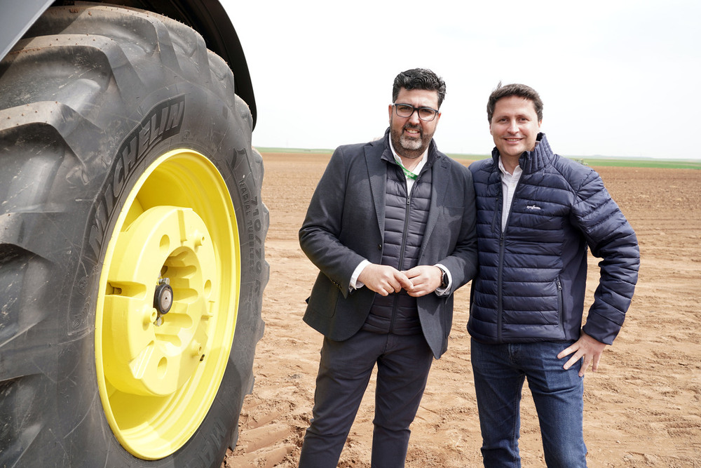 Fernando Plaza, director de Syngenta para agricultura digital, y Manuel Salvador, director de Syngenta para semillas de cultivos extensivos