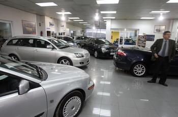Las ventas de vehículos de ocasión caen un 20,3%