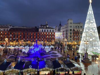 Valladolid da la bienvenida a una Navidad con 