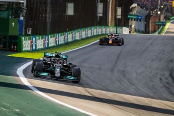 Mercedes pide revisar el duelo Hamilton-Verstappen en Brasil