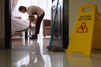 Hoteles y Diputación formarán a personal de pisos y limpieza