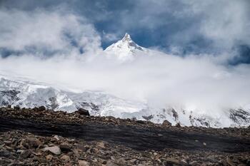 Hallan el cuerpo de la esquiadora desaparecida en Nepal