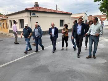 La Overuela gana 50 plazas tras reurbanizar dos calles