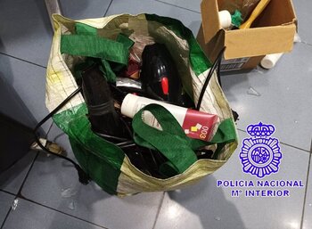 Dos detenidos por robar en una peluquería en Las Delicias