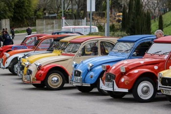La Seca celebra una concentración de coches clásicos
