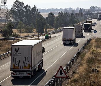 La guerra lastra un 15% el transporte regional por carretera