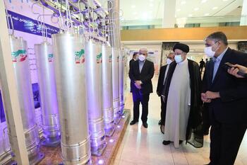 Irán comienza la construcción de una nueva central nuclear