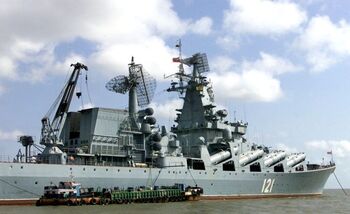 Ucrania dice haber alcanzado un buque insignia ruso