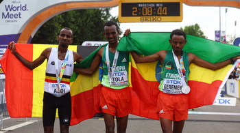 Tola lidera el doblete etíope en el maratón de los Mundiales