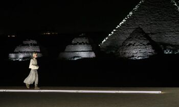 El 'pre-otoño' para hombre de Dior ilumina las pirámides