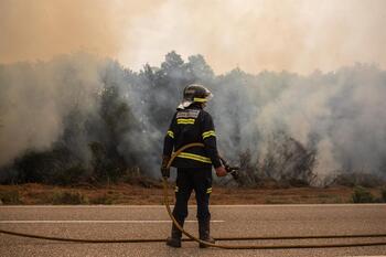 La Culebra arde sin control con 20.000 hectáreas quemadas