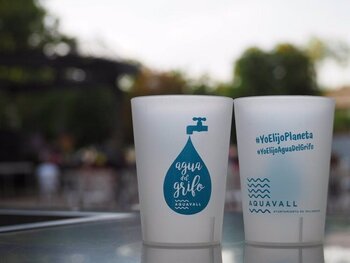 Aquavall repartirá más de 2.500 vasos reutilizables en fiestas