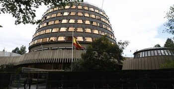 El PSOE registra una reforma para renovar el Constitucional