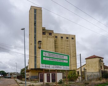A la venta el silo de Villalón por casi 200.000 euros