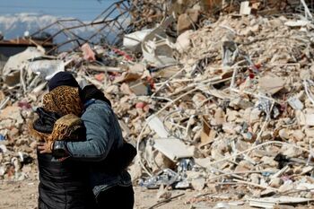 Estiman hasta 90.000 muertes por los terremotos de Turquía y Siria