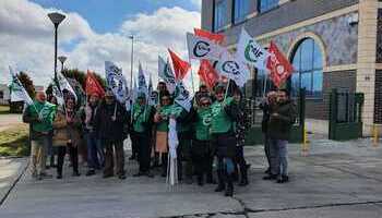 Trabajadores de Axactor exigen mejoras salariales
