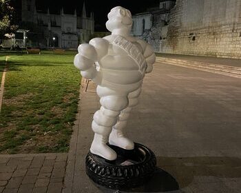 El muñeco de Michelin se extiende por las calles de Valladolid