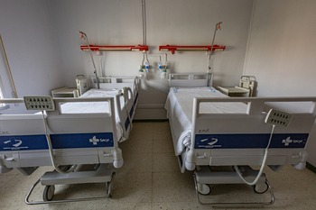 UGT critica el cierre de 179 camas en los tres hospitales