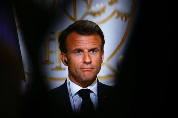 Macron, dispuesto a presionar para Mbappé se quede en Francia