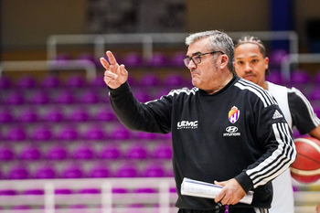 Paco García seguirá al frente del UEMC Real Valladolid