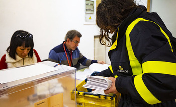 Más de 71.000 personas ha votado por correo en la Comunidad