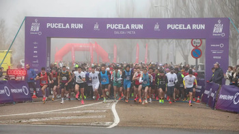 La Pucela Run pone color a un domingo de niebla en Valladolid