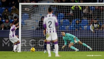 Andrés frena al Real Valladolid en el minuto 88
