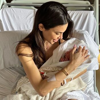 Carla Barber da a luz a su segundo hijo antes de lo previsto