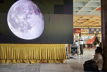 La India publica las primeras imágenes de su misión lunar