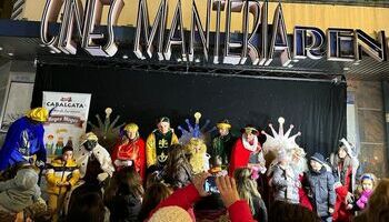 Los Reyes Magos adelantan su visita a la calle Mantería