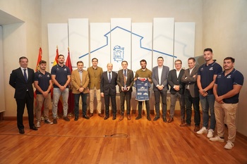 El VRAC, felicitado por el Ayuntamiento y la Diputación