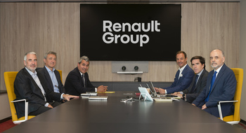 Renault, la que más crece en España en tecnología híbrida