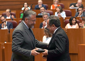 Pablo Trillo sustituye a Carnero como procurador en Las Cortes