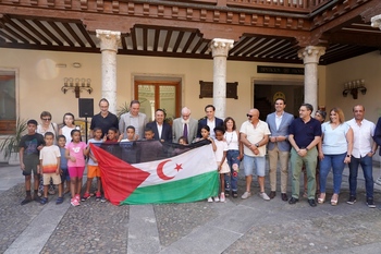 La Diputación recibe a los niños y niñas saharauis