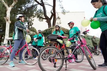 Valladolid vuelve a reivindicar en bici la escuela pública