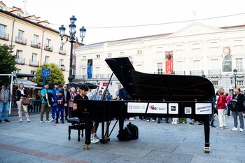 Siete pianos en las calles de Valladolid