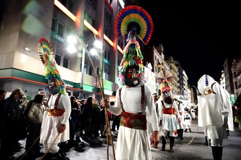 Los antruejos llenan de tradición las calles de León