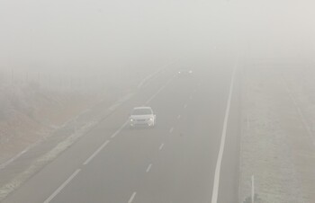 La niebla dificulta el tráfico en carreteras de la provincia