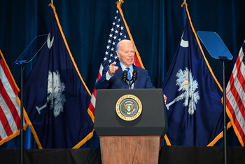 Biden gana Carolina del Sur en una cita clave