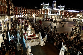 El Santísimo Rosario del Dolor procesiona en Valladolid